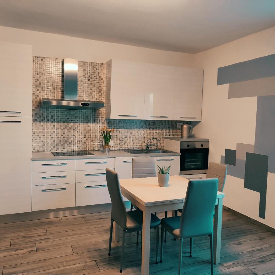 Casa Vacanze Da Marti ตีราโน ภายนอก รูปภาพ